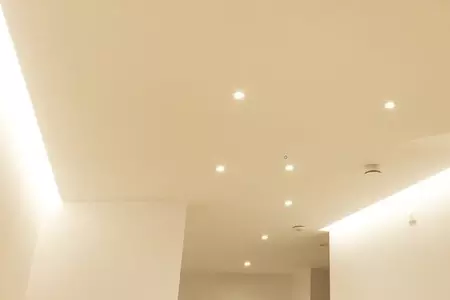 Trockenbau Decke abhängen mit Gipsplatten: Unsere Lösungen und Deckensysteme