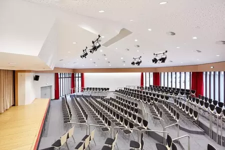 Imponierende Formen – beeindruckende Akustik mit Rigips