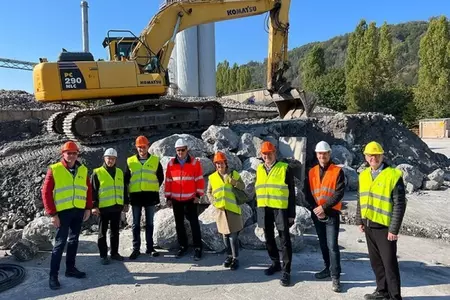 Landtagsabgeordneter Hermann Grupe besucht Rigips Werk Bodenwerder