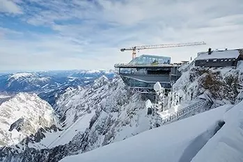 Glasroc X Bergstation der Zugspitz-Seilbahn
