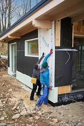 Holz am Hang Fassade 1 Holz am Hang Fassade 1
