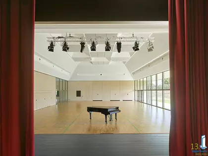 Mehrzweckhalle