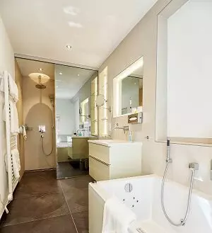 Ein Hotelzimmer mit GlasrocX
