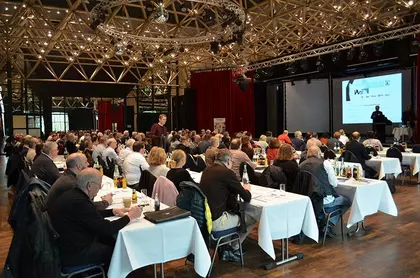 Architektenforum 2019 Saal mit vielen Menschen