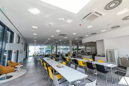 Innenansicht einer Kantine