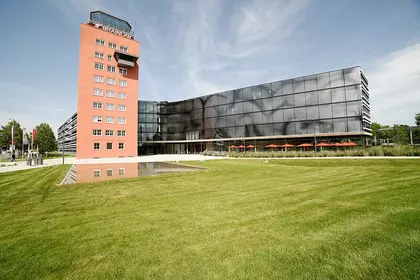 Moderner Trockenbau Brainlab AG Außenansicht Brainlab AG Außenansicht